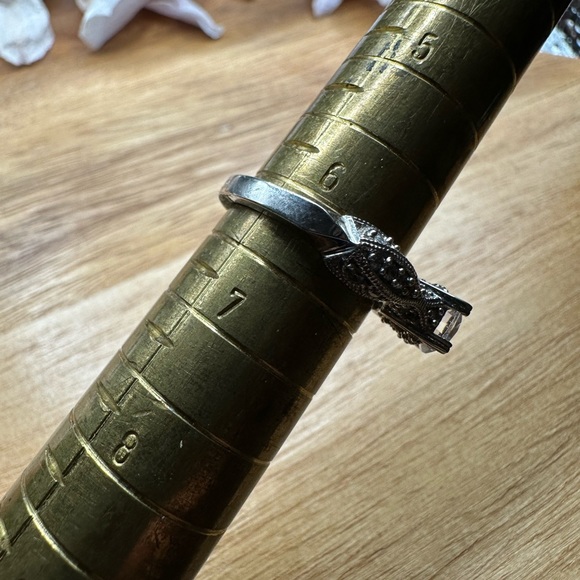 Sterling silver ring - Picture 11 of 11